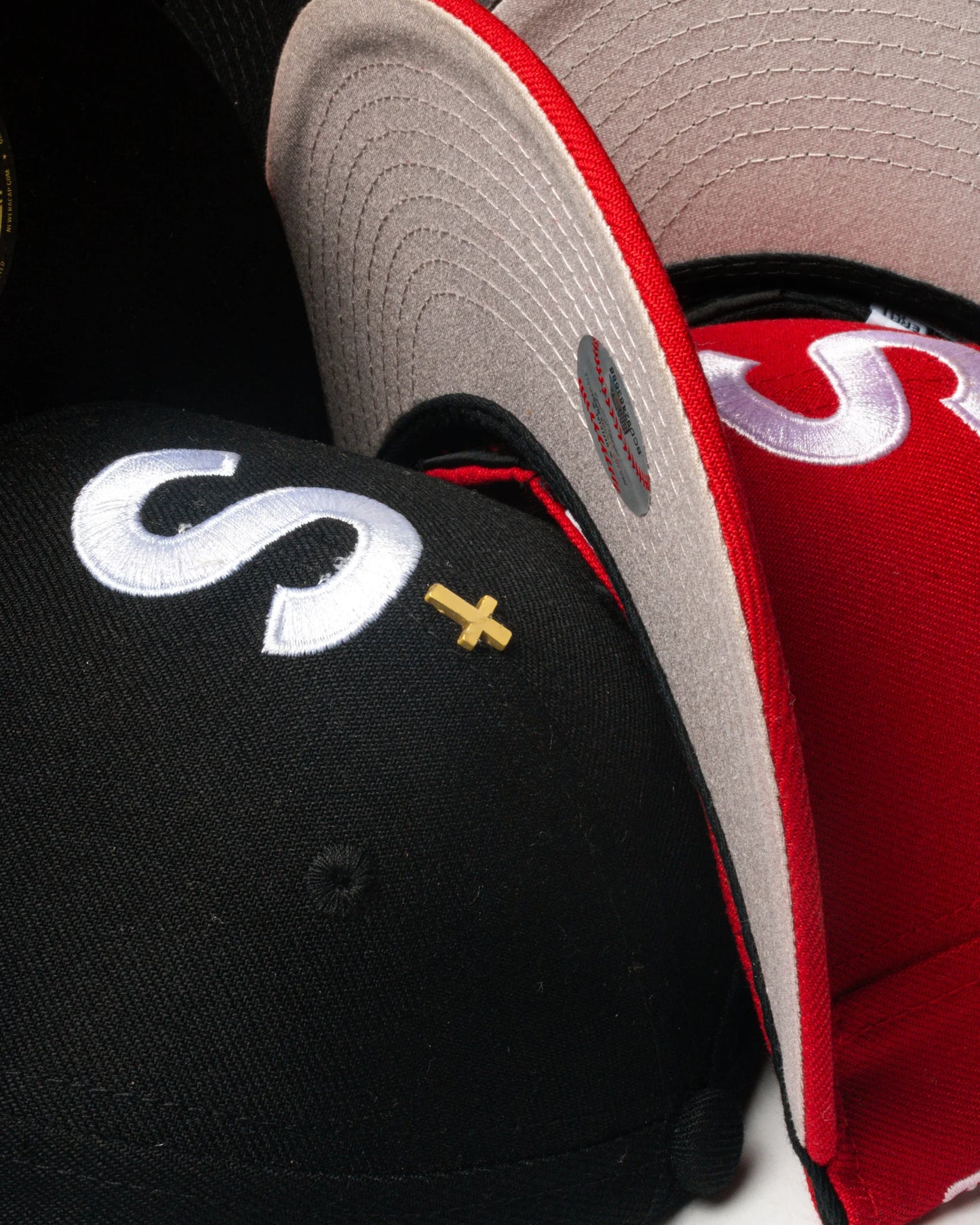 New Era x Supreme version Black and Red